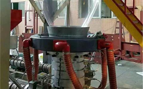 Blown film machine air ring application